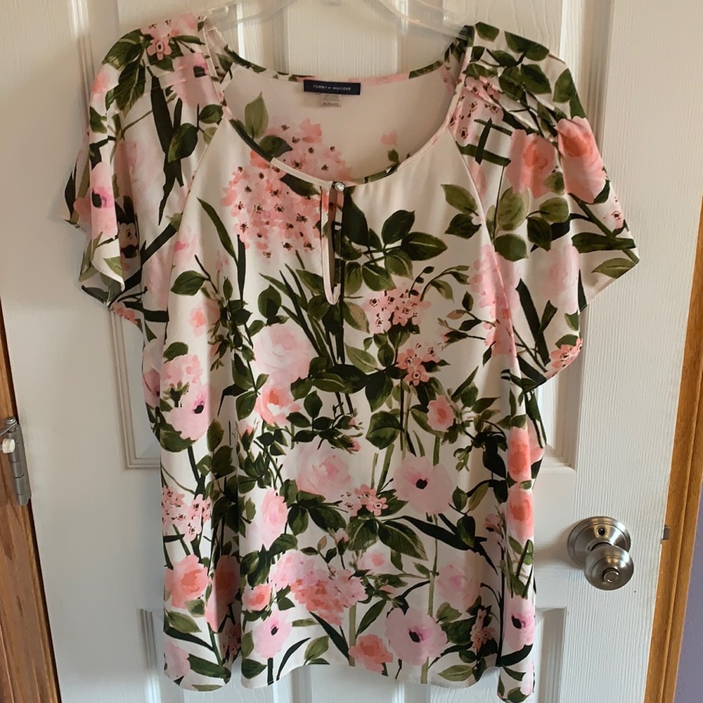 Floral Tommy Hilfiger short sleeve blouse size XL